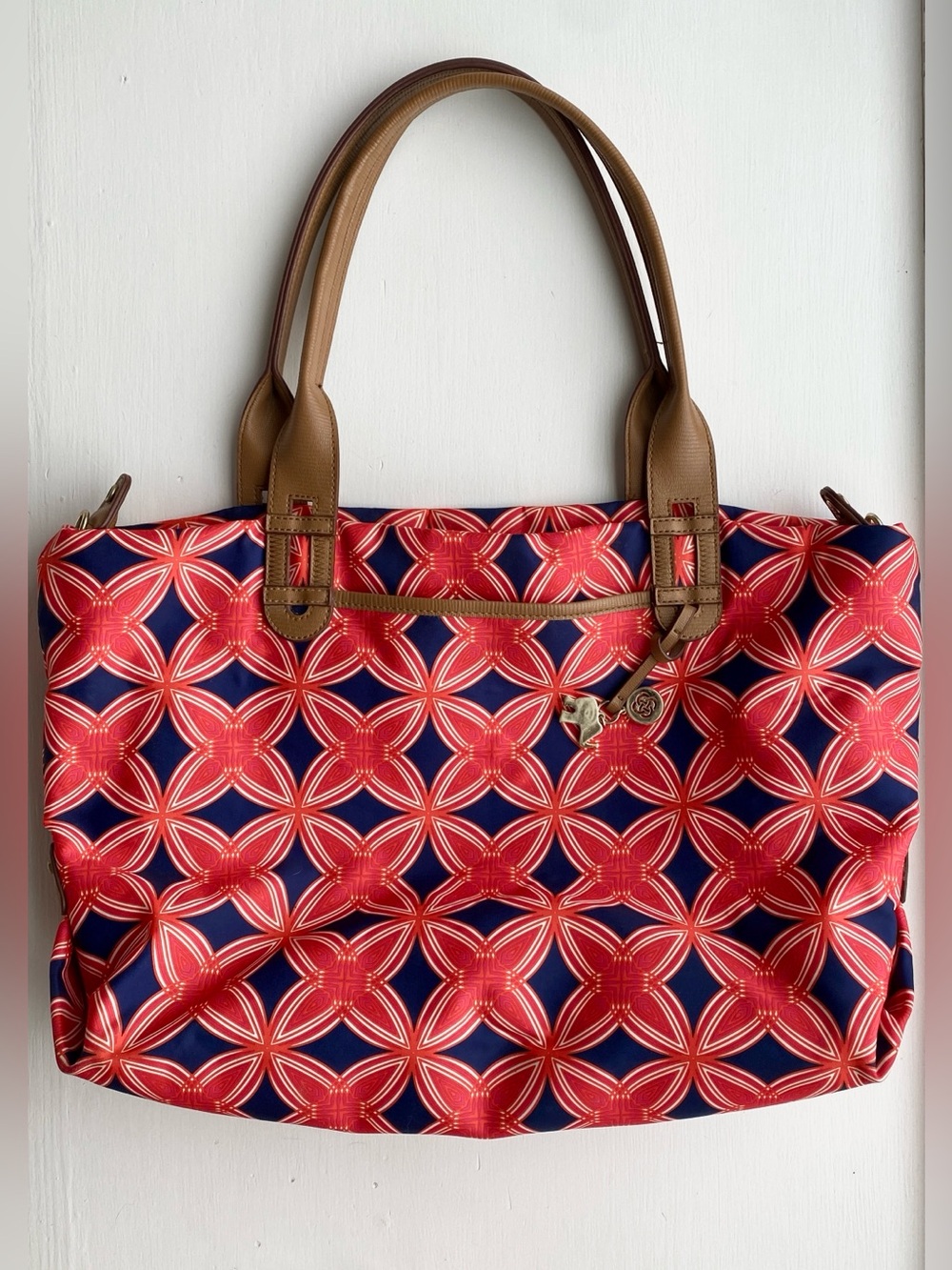 *LIKE NEW* Stella & Dot Red and Navy Geometric Tote with Tan Handles
